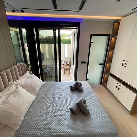 포세이돈 비치 3* 라가나스